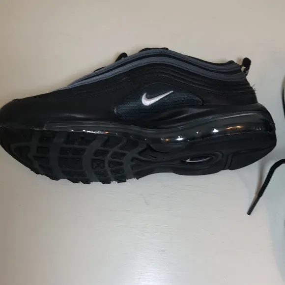 Nike Air Max Black Kids Shoes Size 4.5Y