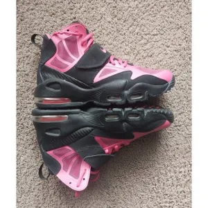 Nike Air Max Express Shoes 2012 Desert Pink Black 7Y