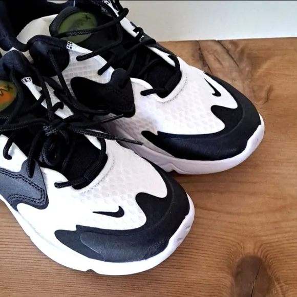Nike  Air Max size 6.5 Air Max 2X 'White Black'Nike