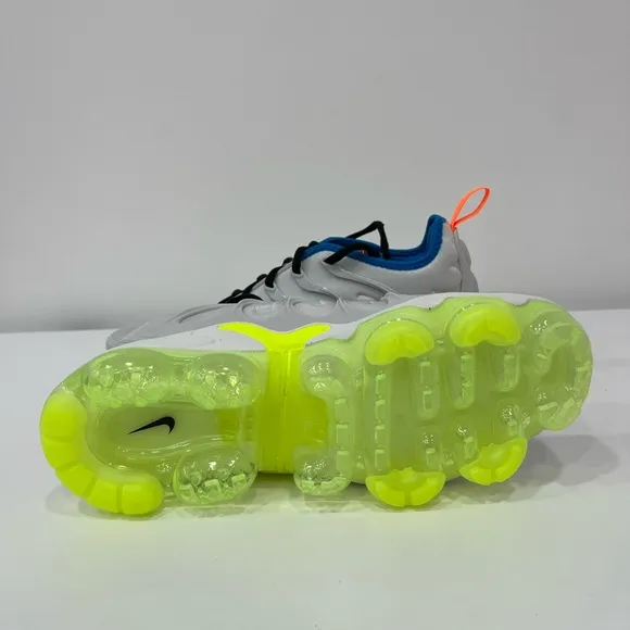 Nike Air Vapormax Plus Shoes DQ4695-001 Photon Dust / Black-Volt woman size 7