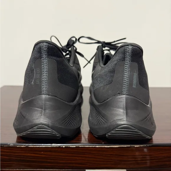 Nike Air Zoom Winflo Mens Size 13 Shoes Black Anthracite CJ0291-001 Running