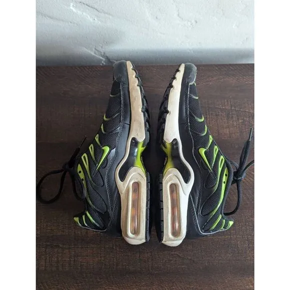 Nike Air Max Plus Youth Black and Neon Green Sneaker Shoes - Size 7Y
