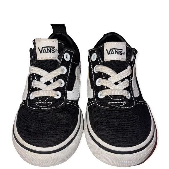 Nike and Vans old school toddlers shoes Sz 6 black and white