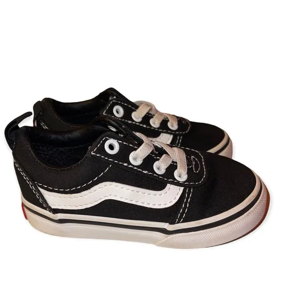 Nike and Vans old school toddlers shoes Sz 6 black and white