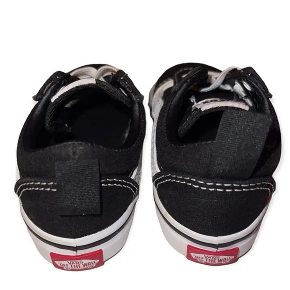 Nike and Vans old school toddlers shoes Sz 6 black and white