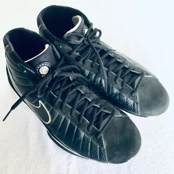 NIKE BLAZERS MENS BLACK BASKETBALL SIZE 11