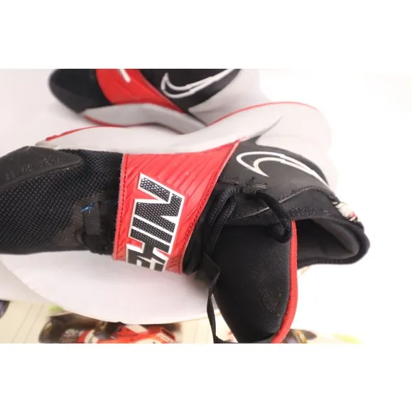 Nike Boys Future Court 3 CT2866-008 Black Red White Basketl Youth Shoes size 5Y