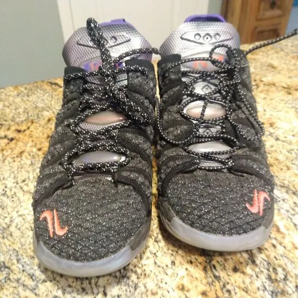 Nike Boys Lebron 18 NRG CT4677-001 Black Basketball Shoes Sneakers Size 5.5Y