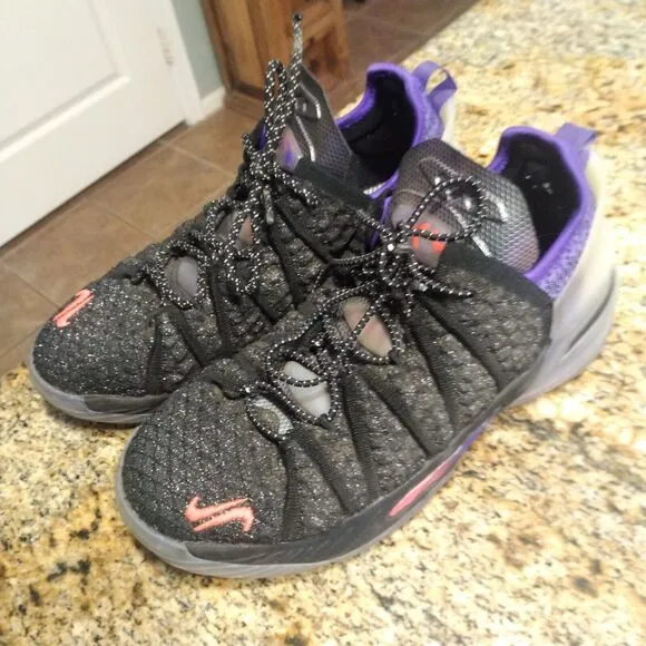 Nike Boys Lebron 18 NRG CT4677-001 Black Basketball Shoes Sneakers Size 5.5Y