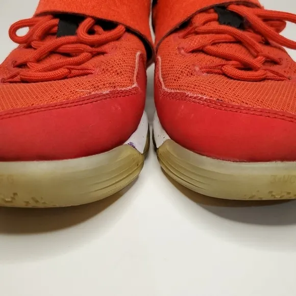 𝅺nike Boys Lebron XIV Basketball Shoes Red Black 85