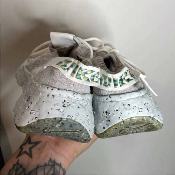Nike hippie space sneakers