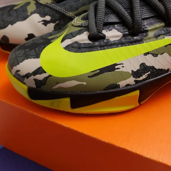 Nike KD 6 Camo Kids Size 3.5y