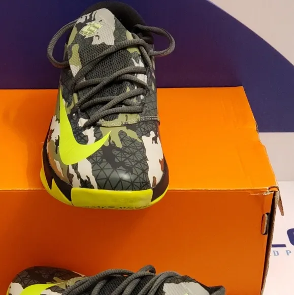 Nike KD 6 Camo Kids Size 3.5y