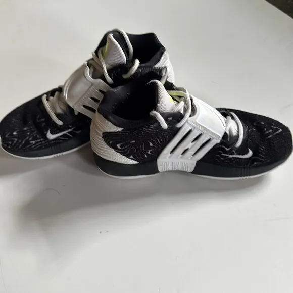 Nike KD14 TB Black White Volt Size 6