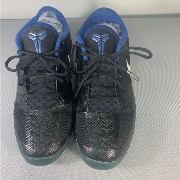 Nike Kobe Mentality Dominate Basketball Black Blue Shoes 705387-005 size 7Y