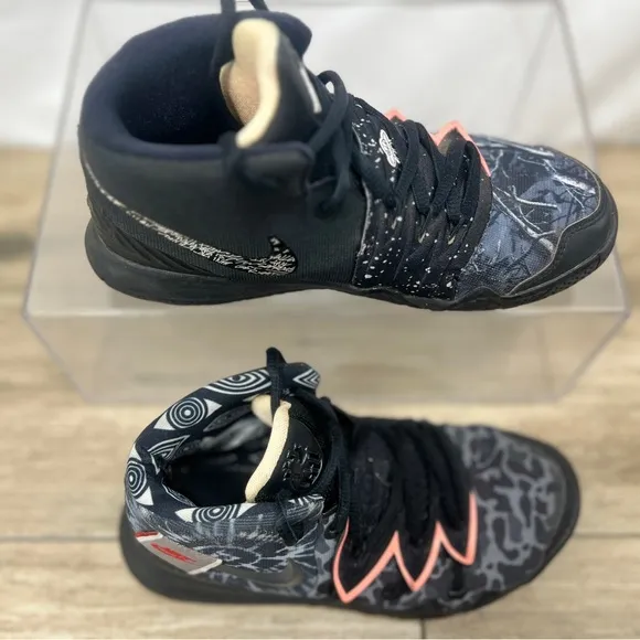 Nike Kybrid What The Basketball Shoes Youth 2.5Y Black Atomic Pink Kyrie Hybrid