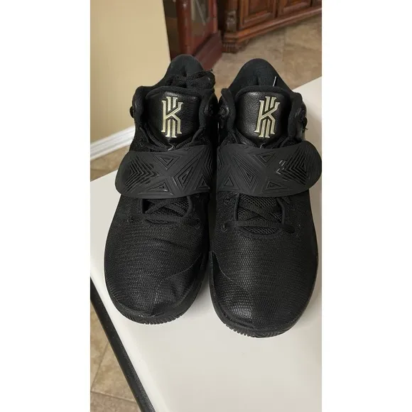 Nike Kyrie Flytrap 3 Kyrie Irving Basketball Shoes Men's Size 12 Black Gold