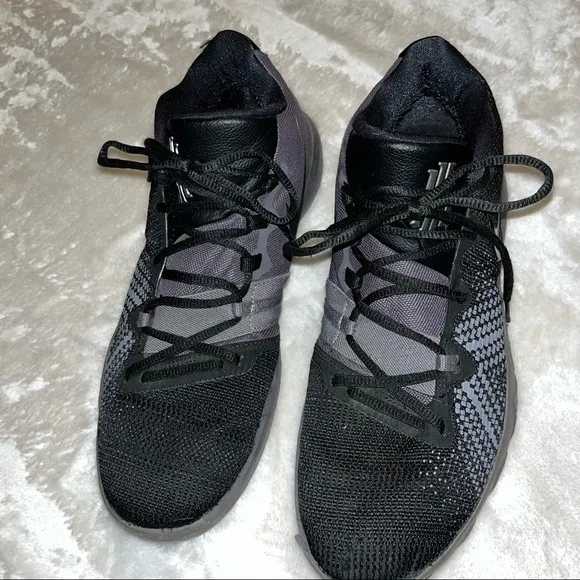 Nike Kyrie Flytrap Black Shoes, size 11