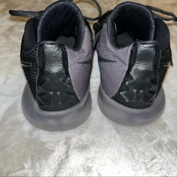Nike Kyrie Flytrap Black Shoes, size 11