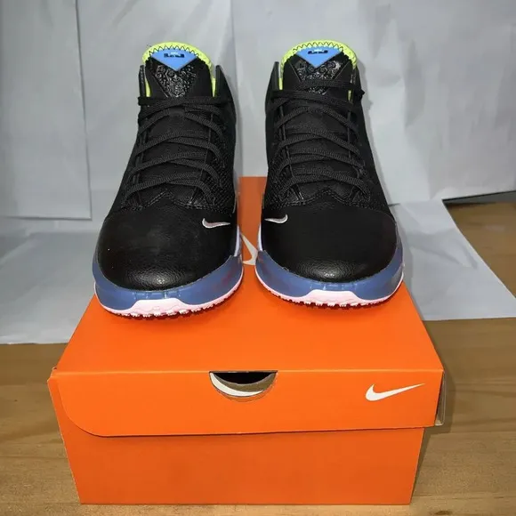 Nike LeBron 19 Low DO9829-001 Sneaker Men's 8 Black Green Basketball Shoes BBS67