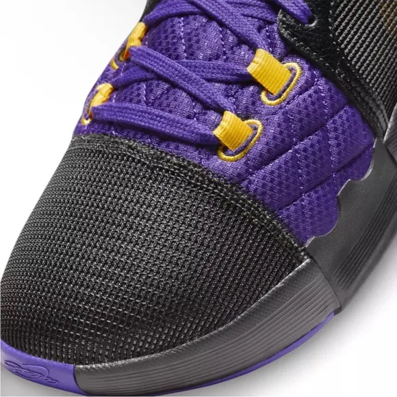 Nike Lebron Witness 8 VIII Black Purple Gold Mens Shoes Size 10.5 FB2239-001