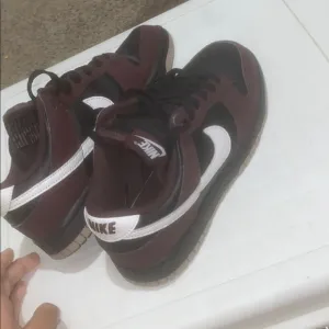 Nike Maroon and Black Athletic Shoes
