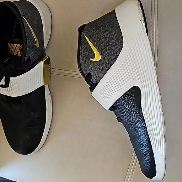 Nike Men's shoes
