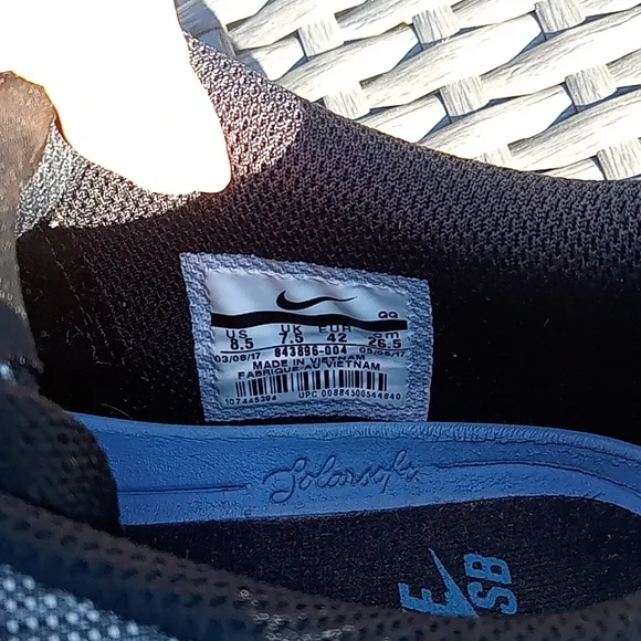 Nike SB check