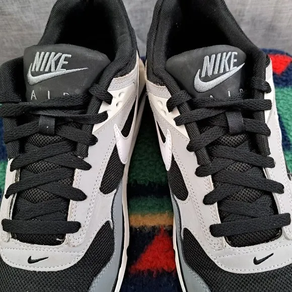 NIKE Shoes Mens Size 11.5 Black Gray Air Max Correlate 511416 011
