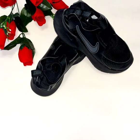 Nike Shoes Size 3y Black
