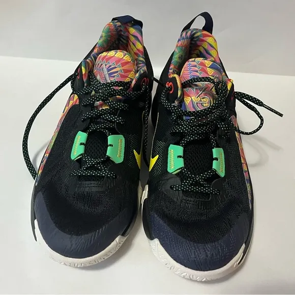 Nike Youth Black Giannis Immortality Basketball Shoes