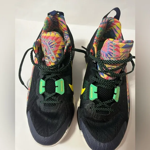 Nike Youth Black Giannis Immortality Basketball Shoes