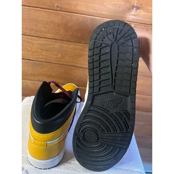 Nike Air Jordan 1 Mid University Gold White Black Men's Shoes Size 13 554724 170