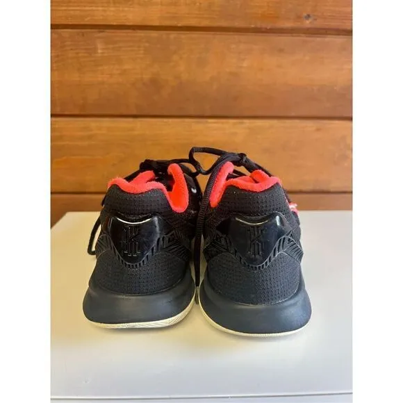 Nike Mens Kyrie Flytrap II Basketball Shoes AO4436-008 Black/White/Crimson Sz 7.