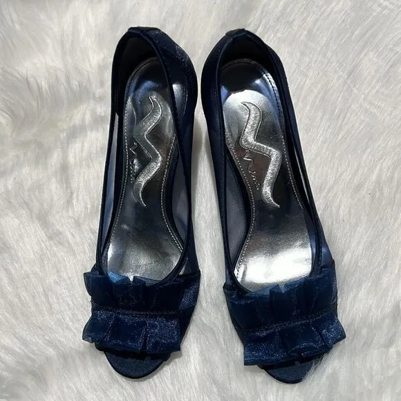 Nina raizel Navy Blue Sheer Ruffled pumps Size 6M.  B78