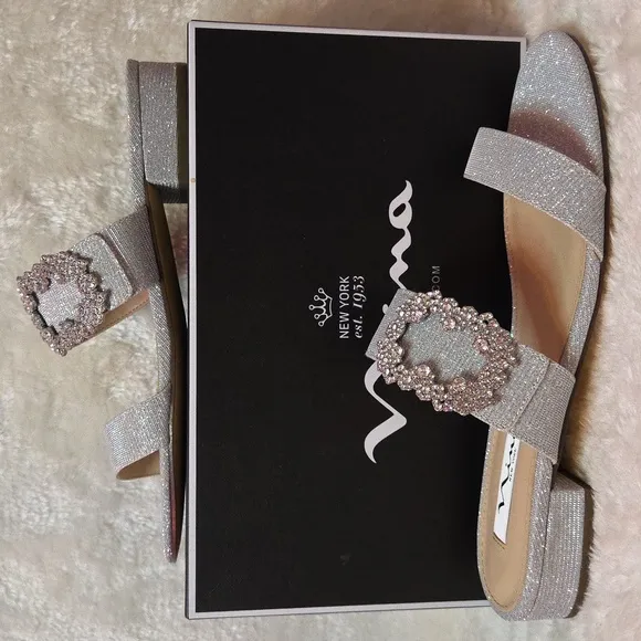 Nina Shavone True Silver Crystal Luna Shine Sandals 7M NWT