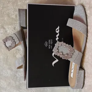 Nina Shavone True Silver Crystal Luna Shine Sandals 7M NWT