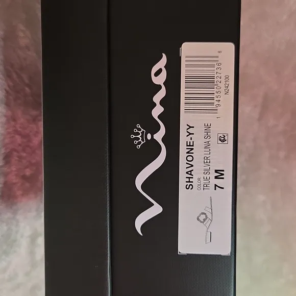 Nina Shavone True Silver Crystal Luna Shine Sandals 7M NWT