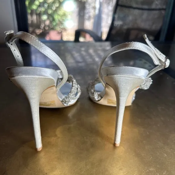Nine West Womens Heeled Sandals Talip Crystal Straps Stiletto Wedding Cream 4.5