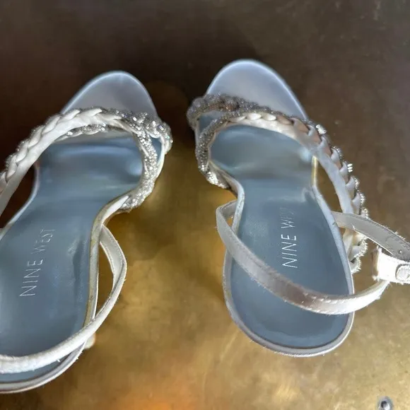 Nine West Womens Heeled Sandals Talip Crystal Straps Stiletto Wedding Cream 4.5