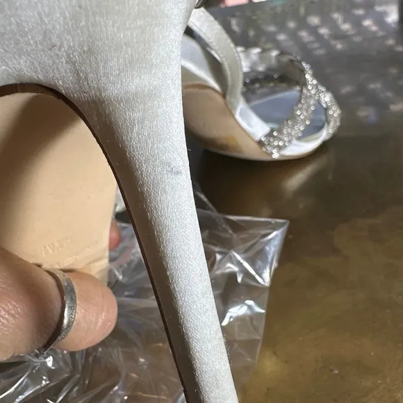 Nine West Womens Heeled Sandals Talip Crystal Straps Stiletto Wedding Cream 4.5