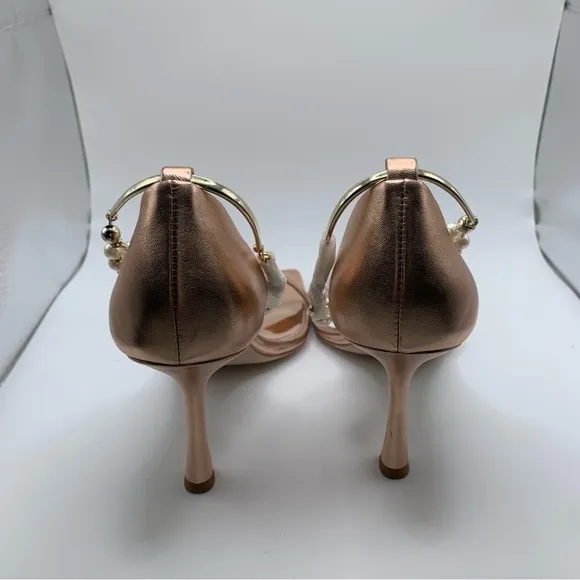 NWB Badgley Mischka Loretta Women's Sandals Color:Champagne heels size 8.5 pearl