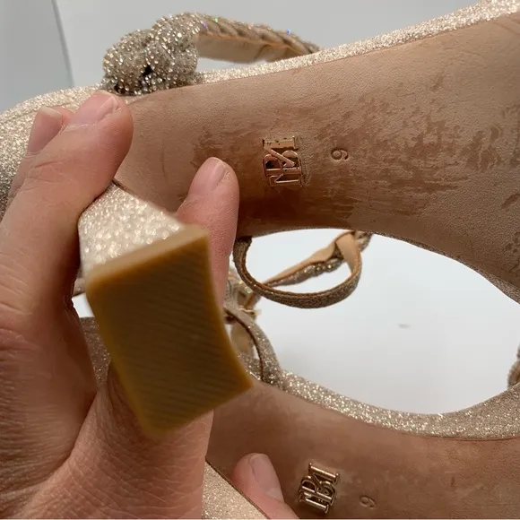 NWB Badgley Mischka Women's Fennel Braided Gold Dress Sandals size 9  party 1971