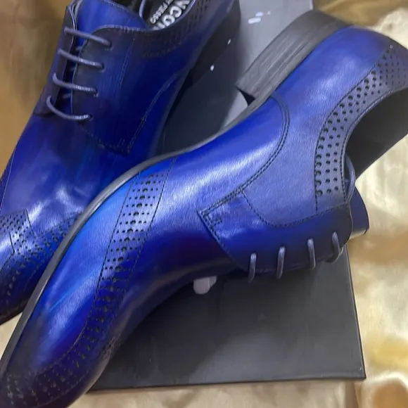 NWB Encore Fiesso blue Leather authentic original dress Shoes Perforation FI6925