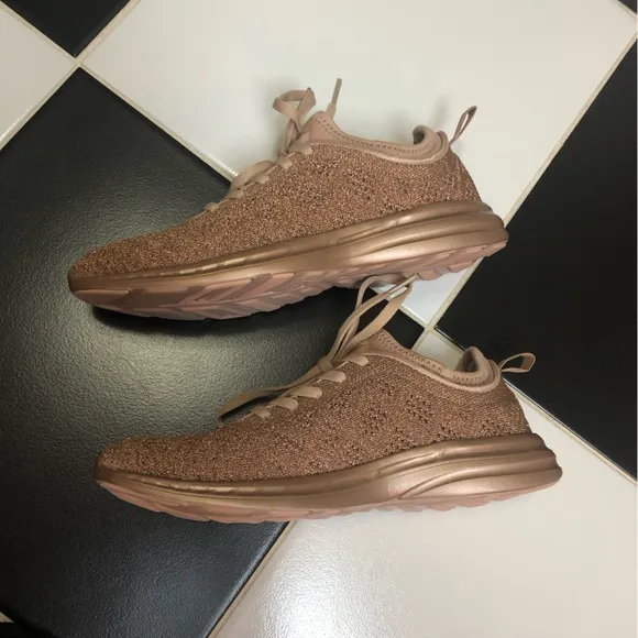 NWOB APL Techloom Phantom Sneakers Rose Gold Glitter Sparkle 7.5 New Without Box