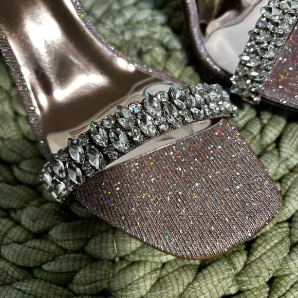 NWOB Badgley Mischka Harriet Open Square Toe Rhinestone Rose Gold Block Heel