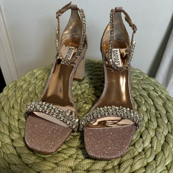 NWOB Badgley Mischka Harriet Open Square Toe Rhinestone Rose Gold Block Heel