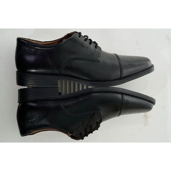 NWOB Clarks Tilden Cap Oxford Dress Shoes Mens Sz 8.5