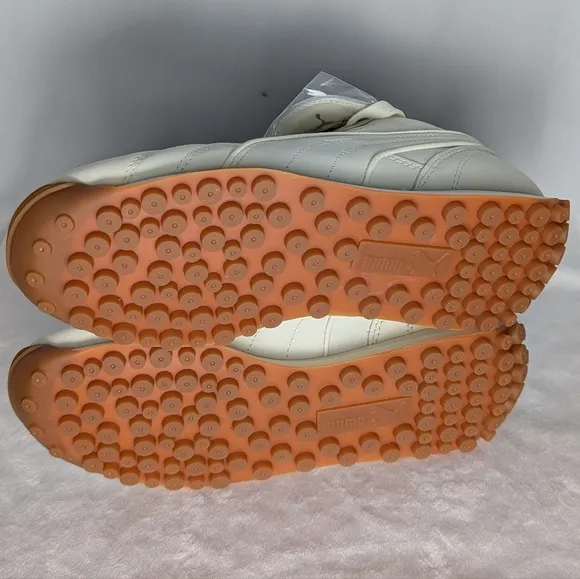 NWOB Puma x Fenty Women's Avanti Low Top Quilted Leather White Sneakers Size 7.5