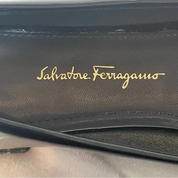 NWOB Salvatore Ferragamo Sz 5.5 Black Patent Leather Flats w/ Gold Hardware